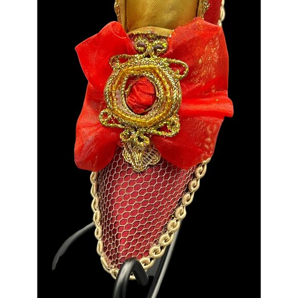 Vintage Set of 2 Red Fabric Gold Trim Bow Decorative Shoe Christmas Ornaments - Picture 2 of 7